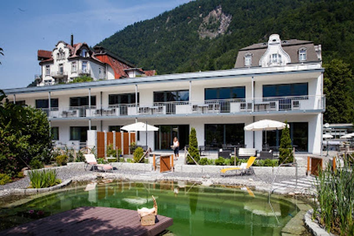 Carlton Europe Vintage Adults Hotel