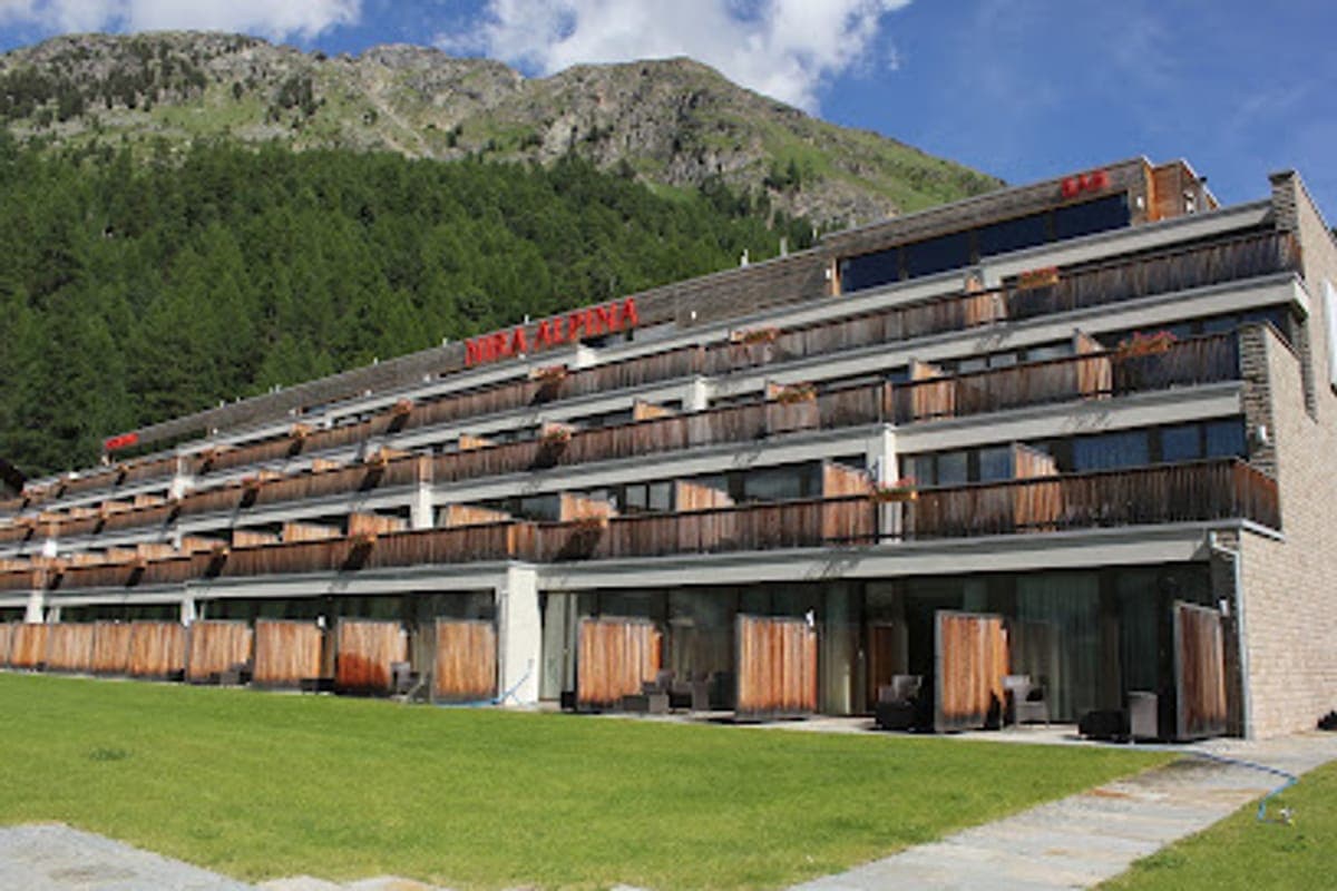 Nira Alpina